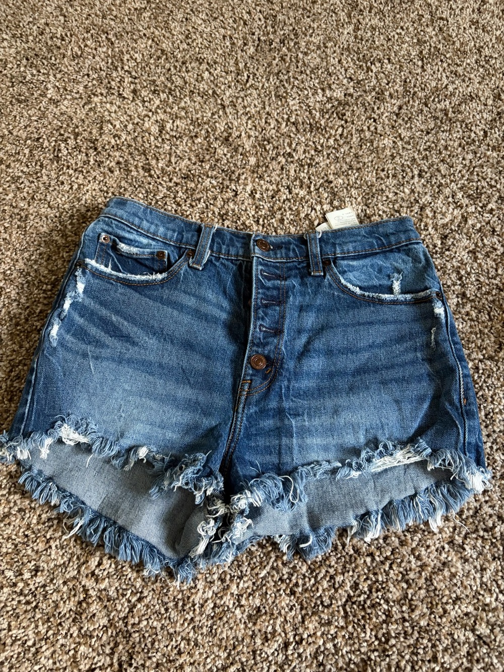 Abercrombie and Fitch high rise mom short button up front size 28 / 6